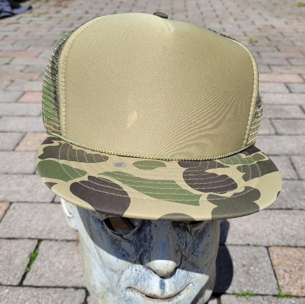 Green Camo Truckers Hat. Vintage. Excellent Condition. Woodland. Baseball Cap